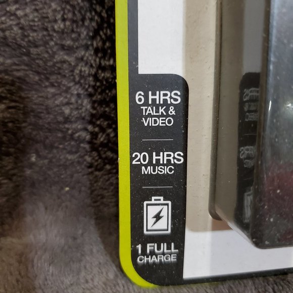 iessentials Universal 1600 MAH Power Bank IE-PB2-BK - Picture 3 of 6